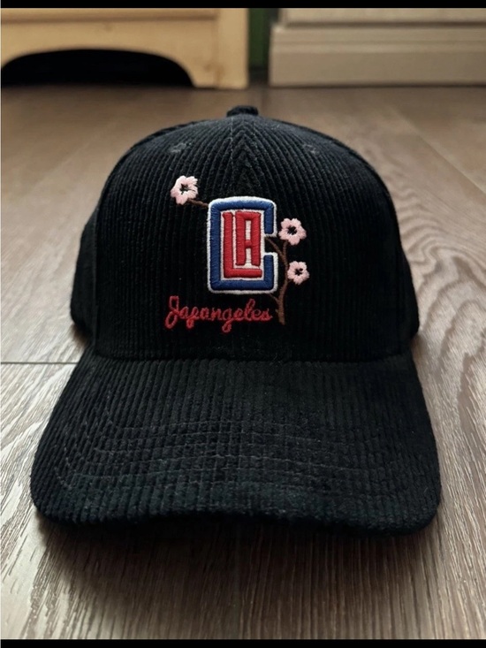 NBA Other - Los Angeles Embroidered Floral Corduroy Kids Cap - Black